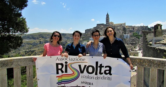 ASSOCIAZIONE RiSvolta – The Colors of Rights